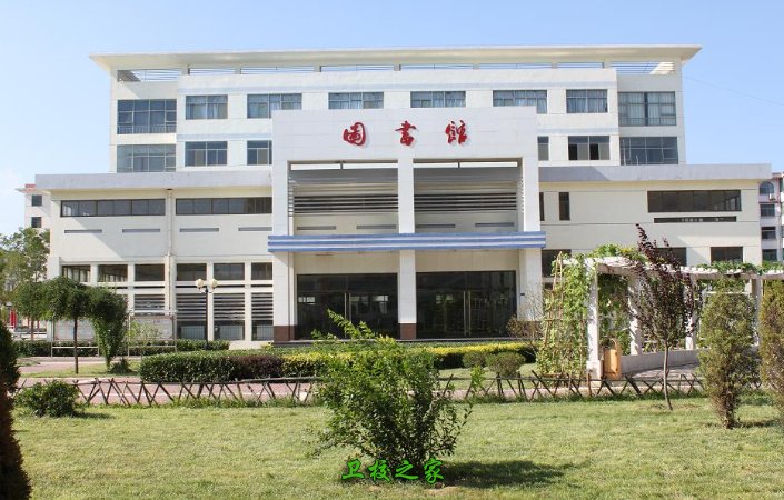 其中本科以上学历老师40人